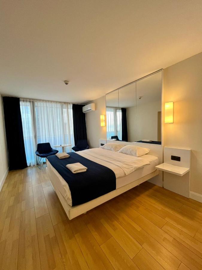 Batumi City Aparthotel Esterno foto