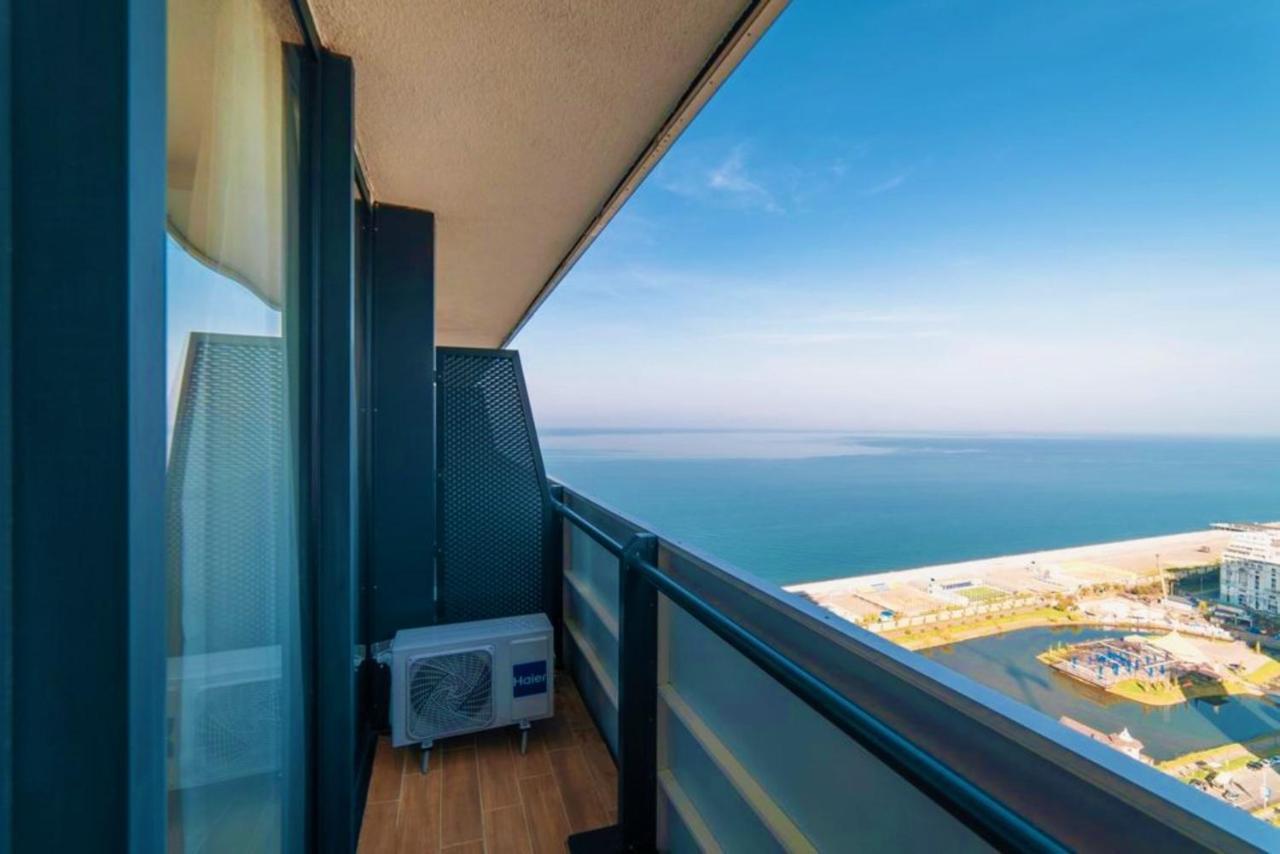 Batumi City Aparthotel Esterno foto