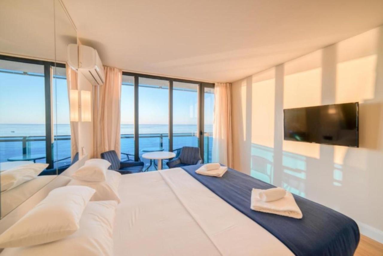 Batumi City Aparthotel Esterno foto