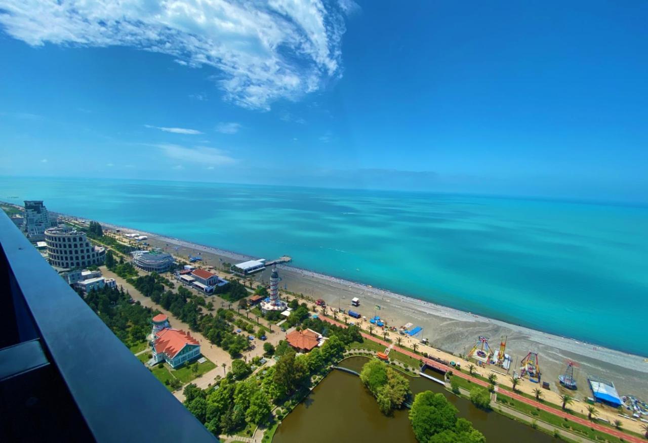 Batumi City Aparthotel Esterno foto