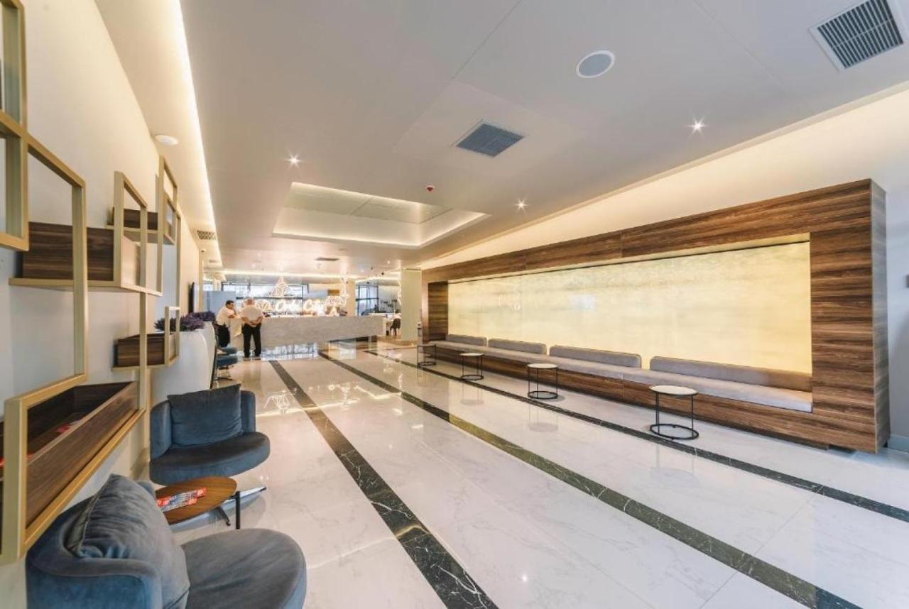Batumi City Aparthotel Esterno foto